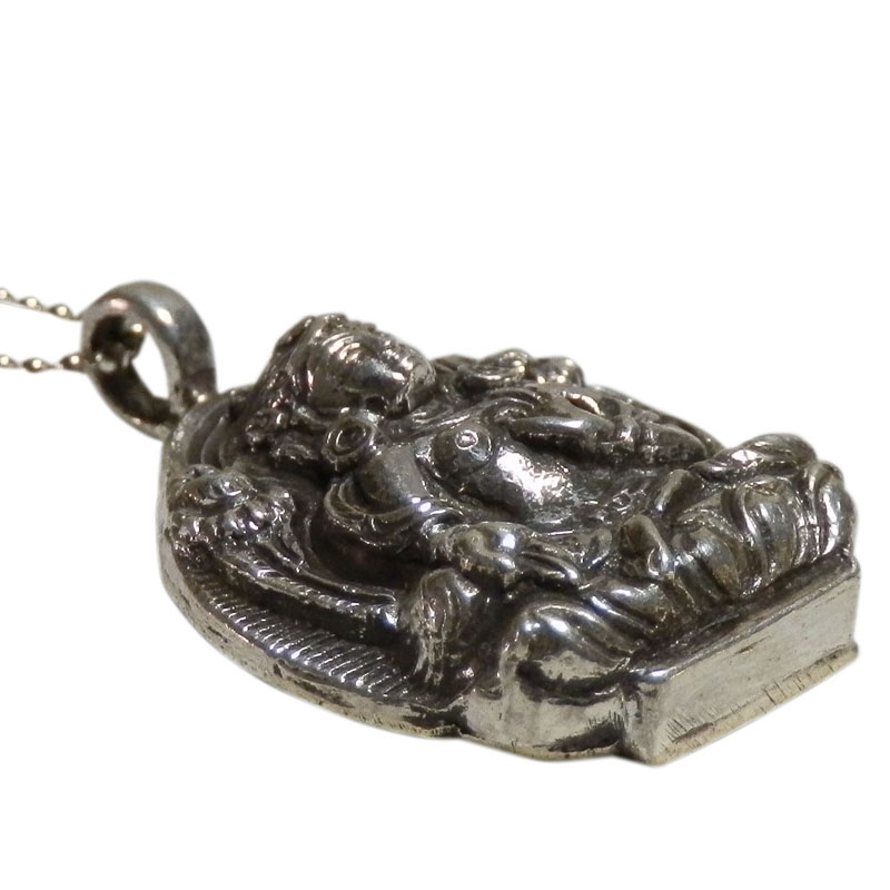 アジアン雑貨 ネパール仏具 シルバーアクセサリー BN-11 ブッタネックレス(グリーンターラー)