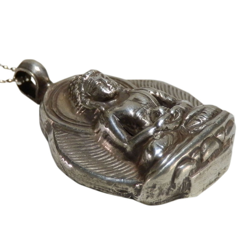アジアン雑貨 ネパール仏具 シルバーアクセサリー BN-21 ブッタネックレス(無量寿菩薩像)
