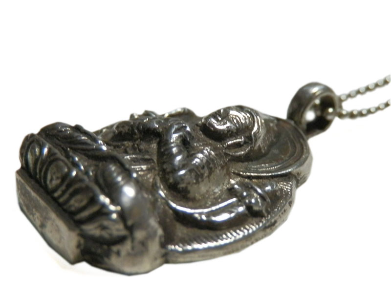 アジアン雑貨 ネパール仏具 シルバーアクセサリー BN-23 ブッタネックレス(ツソンカパ像)