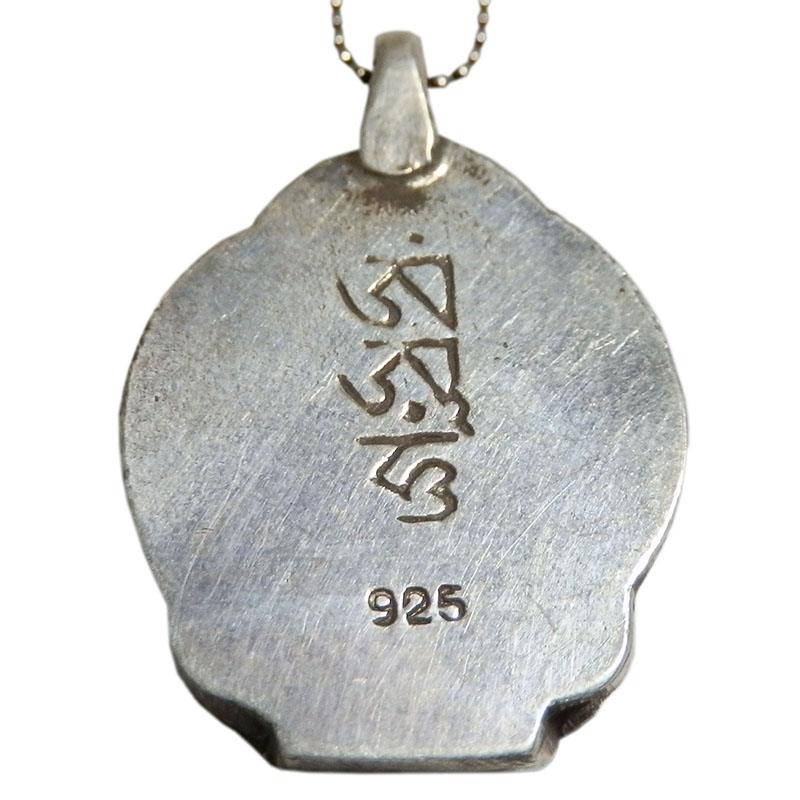 アジアン雑貨 ネパール仏具 シルバーアクセサリー BN-24 ブッタネックレス(グリーンターラー像)