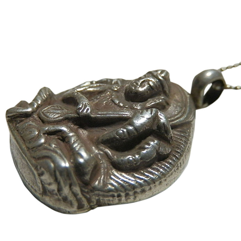 アジアン雑貨 ネパール仏具 シルバーアクセサリー BN-25 ブッタネックレス(サラソティー像)