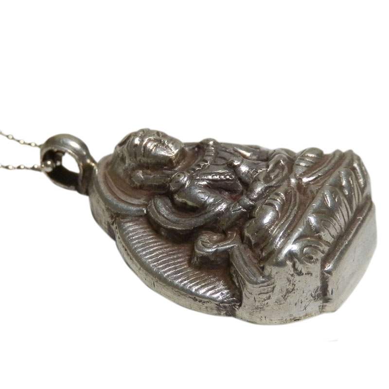 アジアン雑貨 ネパール仏具 シルバーアクセサリー BN-29 ブッタネックレス(無量寿菩薩)