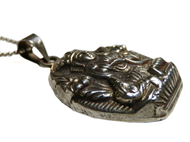 アジアン雑貨 ネパール仏像ネックレス シルバーアクセサリー BN-2 ブッタネックレス(ホワイトターラー)