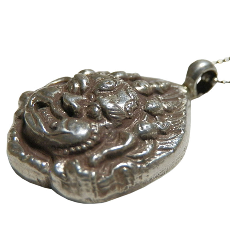 アジアン雑貨 ネパール仏具 シルバーアクセサリー BN-39 ブッタネックレス(マハカーラ)