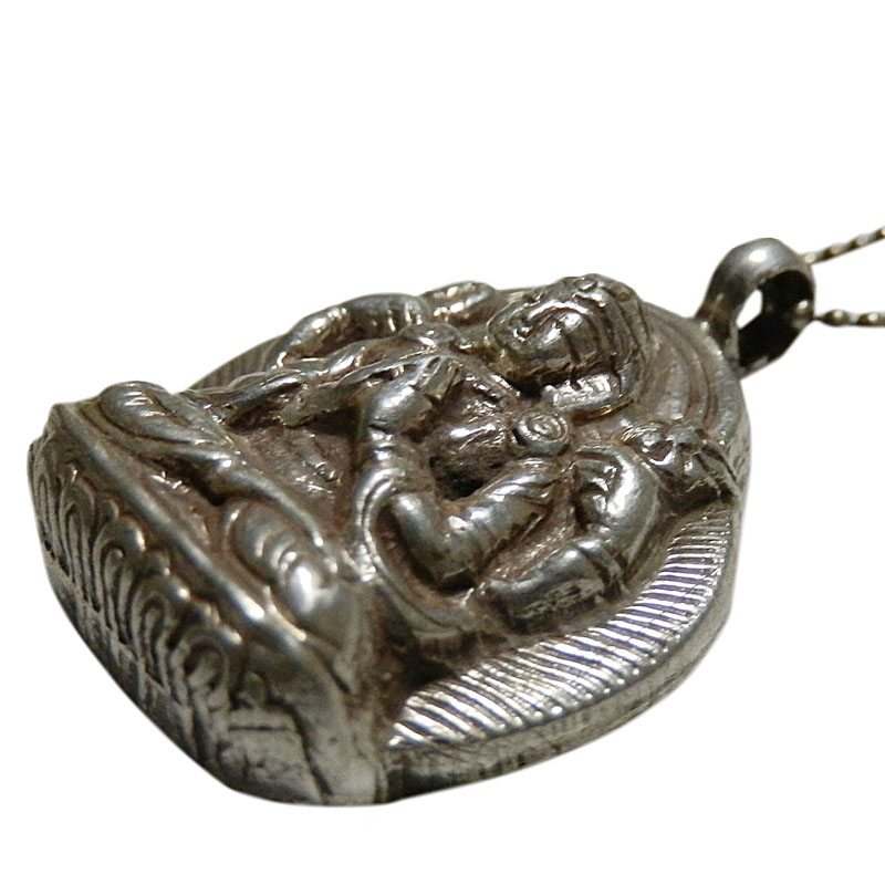 アジアン雑貨 ネパール仏具 シルバーアクセサリー BN-40 ブッタネックレス(チャングラレーシー)