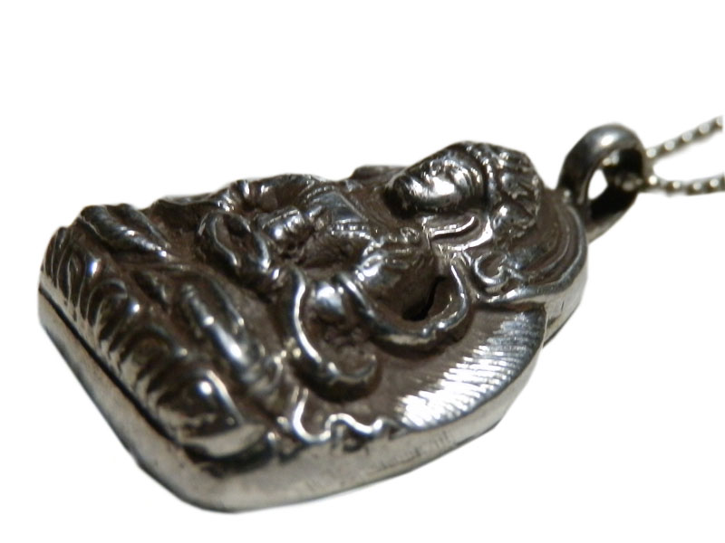 アジアン雑貨 ネパール仏具シルバーアクセサリー BN-6 ブッタネックレス(無量寿菩薩像)