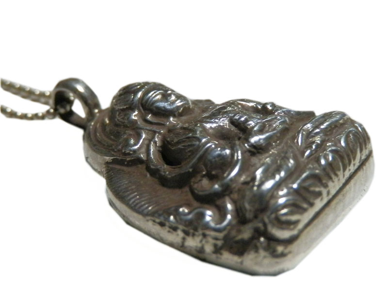アジアン雑貨 ネパール仏具シルバーアクセサリー BN-6 ブッタネックレス(無量寿菩薩像)