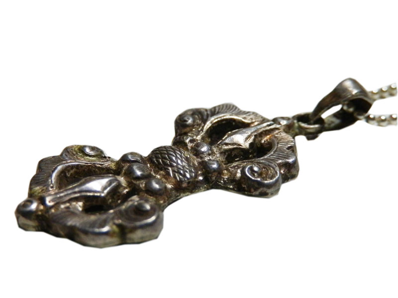 アジアン雑貨 ネパール仏具 シルバーアクセサリー DO-3 お守りネックレス(ドルチェ)