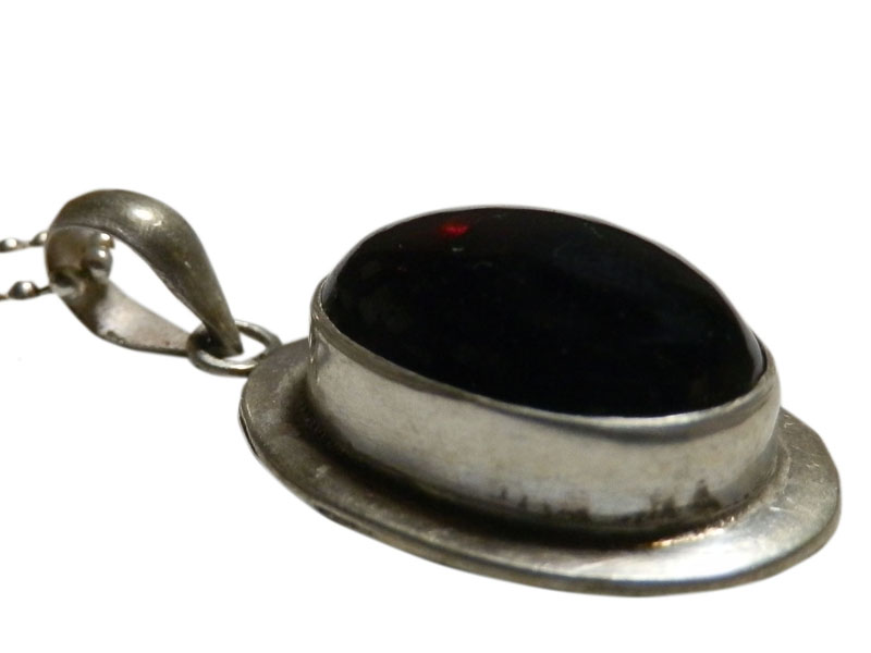 アジアン雑貨 天然石シルバーアクセサリー PUG-1 ガーネット・プチネックレス