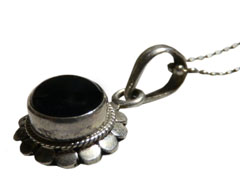 アジアン雑貨 天然石シルバーアクセサリー PUO-1 オニキス・プチネックレス