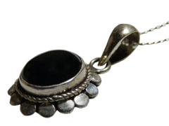 アジアン雑貨 天然石シルバーアクセサリー PUO-2 オニキス・プチネックレス